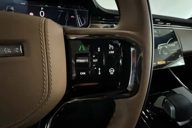 Land Rover Range Rover Sport (2025) thumbnail 15