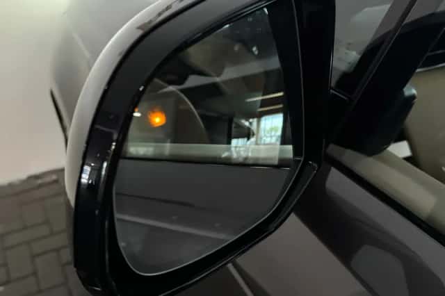 Land Rover Range Rover Sport (2025) thumbnail 21