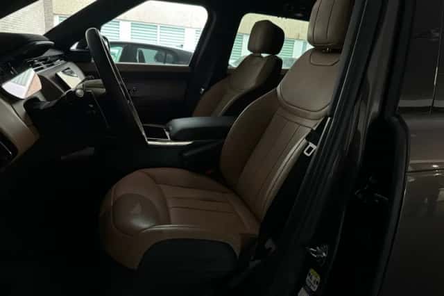Land Rover Range Rover Sport (2025) thumbnail 6