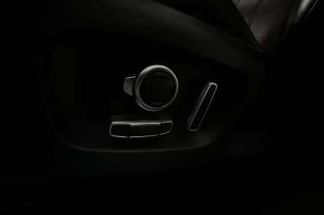 Land Rover Range Rover Evoque (2021) thumbnail 19