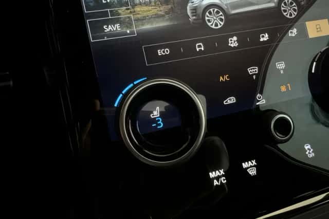 Land Rover Range Rover Evoque (2021) thumbnail 26