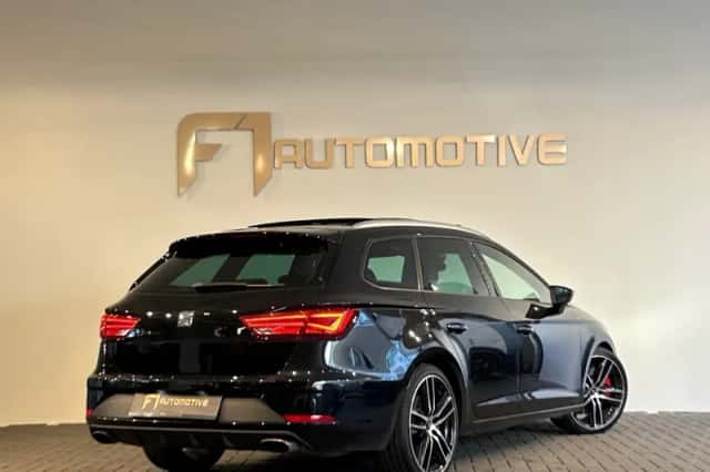 SEAT Leon (2018) thumbnail 3