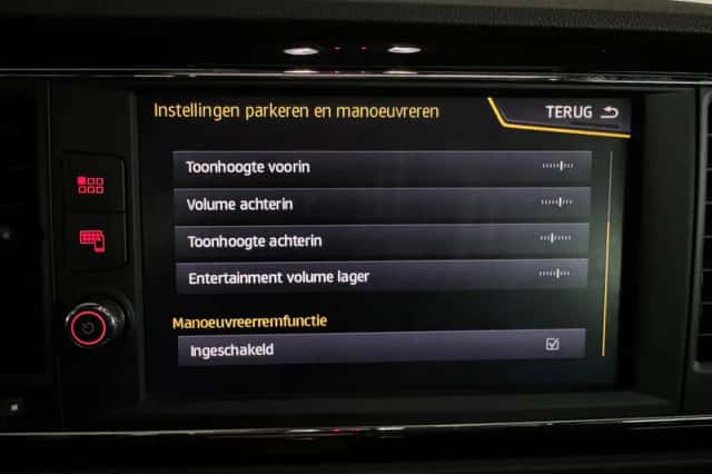 SEAT Leon (2018) thumbnail 26