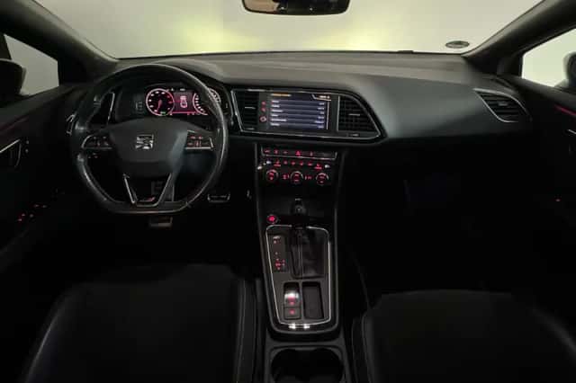 SEAT Leon (2018) thumbnail 4