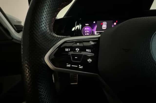 Volkswagen Golf (2021) thumbnail 14