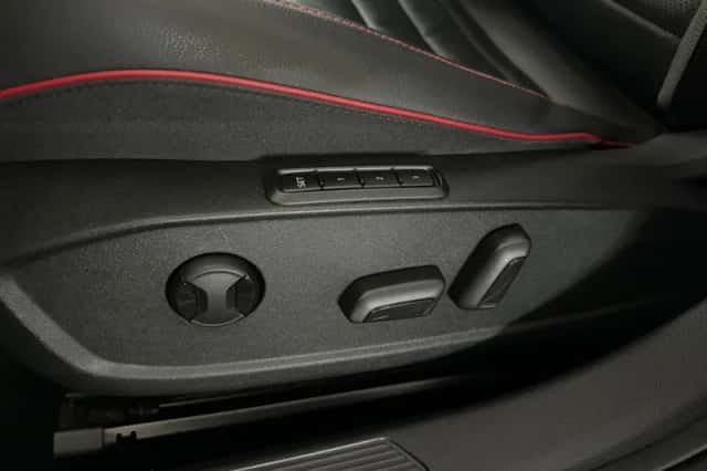 Volkswagen Golf (2021) thumbnail 16