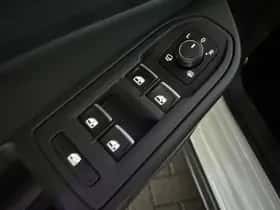 Volkswagen Golf (2021) thumbnail 22