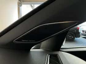 Volkswagen Golf (2021) thumbnail 23