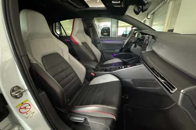 Volkswagen Golf (2021) thumbnail 37