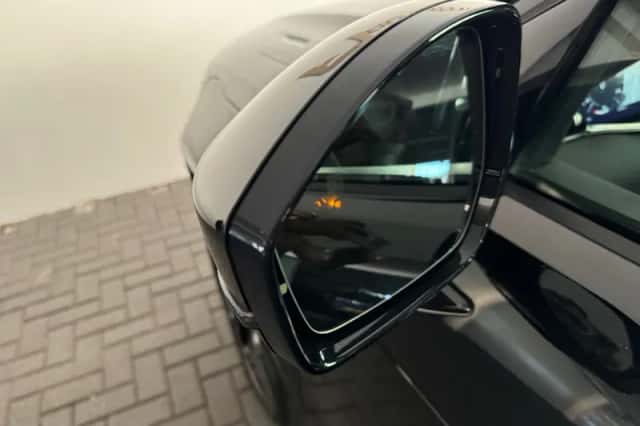 Land Rover Range Rover Evoque (2021) thumbnail 20