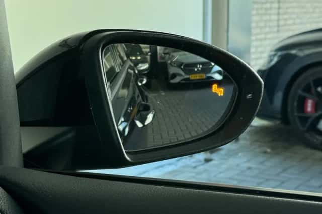 Volkswagen Golf (2019) thumbnail 15