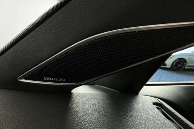 Volkswagen Golf (2019) thumbnail 17