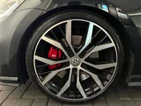 Volkswagen Golf (2019) thumbnail 18