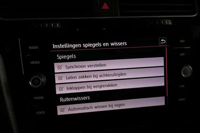 Volkswagen Golf (2019) thumbnail 24