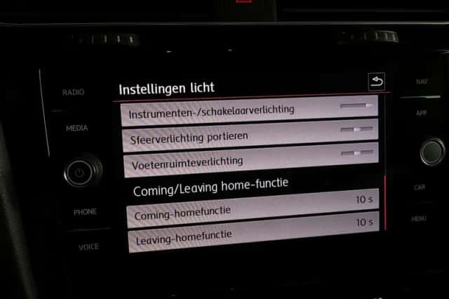 Volkswagen Golf (2019) thumbnail 30