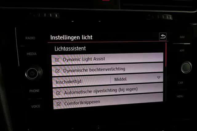 Volkswagen Golf (2019) thumbnail 31