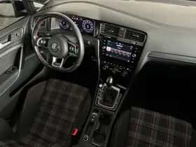 Volkswagen Golf (2019) thumbnail 34