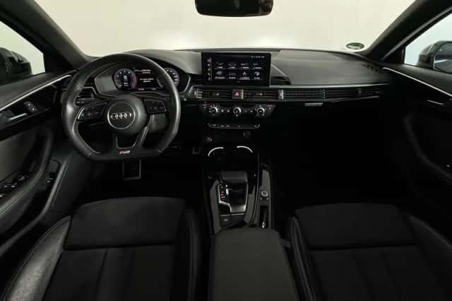 Audi A4 (2022) thumbnail 4