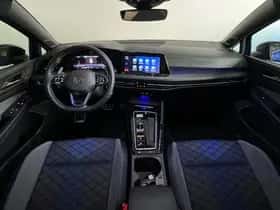 Volkswagen Golf (2023) thumbnail 4
