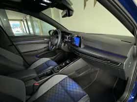 Volkswagen Golf (2023) thumbnail 31
