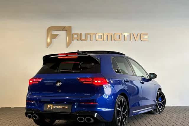 Volkswagen Golf (2023) thumbnail 3