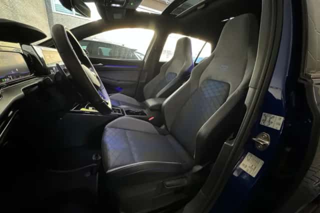Volkswagen Golf (2023) thumbnail 6