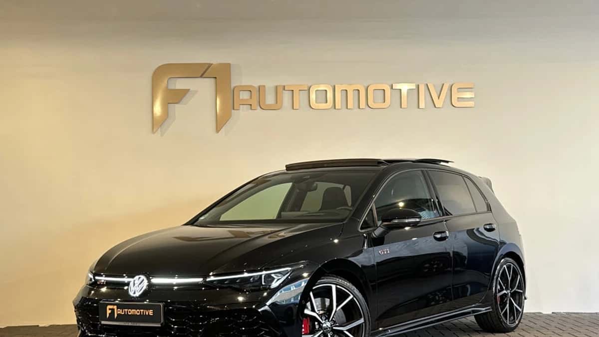 Volkswagen Golf (2025) — foto 1