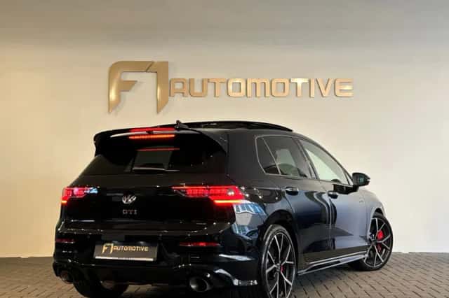 Volkswagen Golf (2025) thumbnail 3
