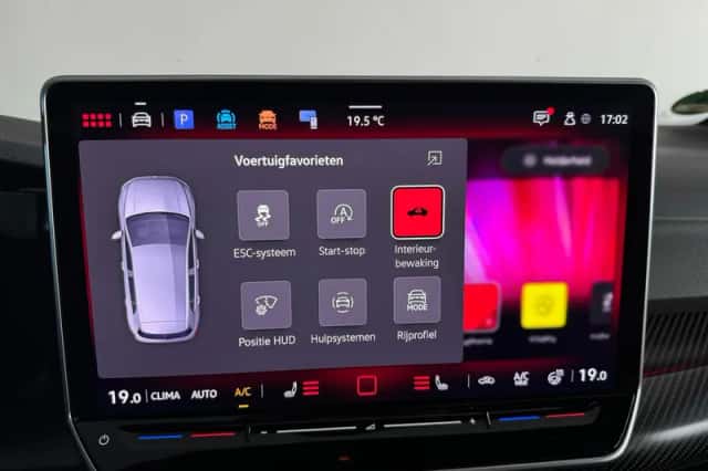 Volkswagen Golf (2025) thumbnail 32