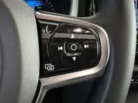 Volvo XC60 (2023) thumbnail 15