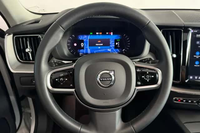 Volvo XC60 (2023) thumbnail 20