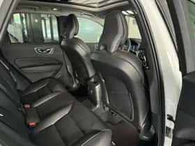 Volvo XC60 (2023) thumbnail 22