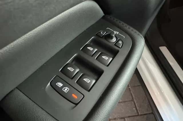 Volvo XC60 (2023) thumbnail 28