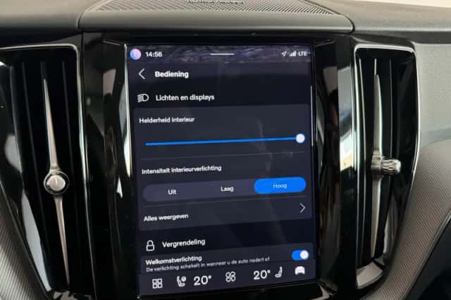 Volvo XC60 (2023) thumbnail 32