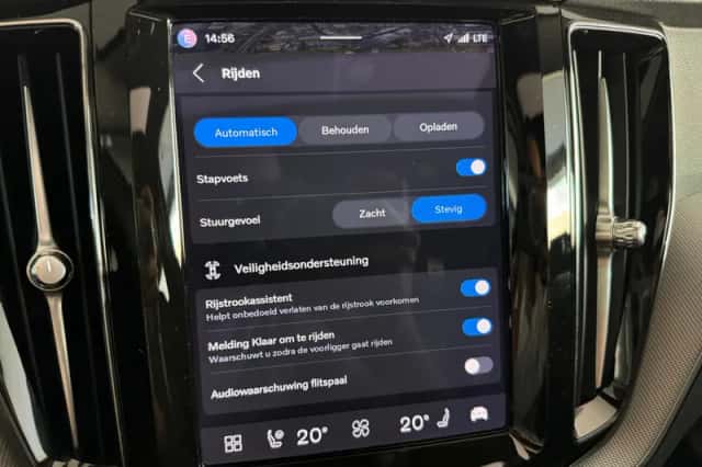 Volvo XC60 (2023) thumbnail 33