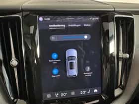 Volvo XC60 (2023) thumbnail 35