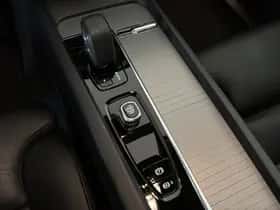 Volvo XC60 (2023) thumbnail 38