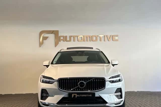 Volvo XC60 (2023) thumbnail 9