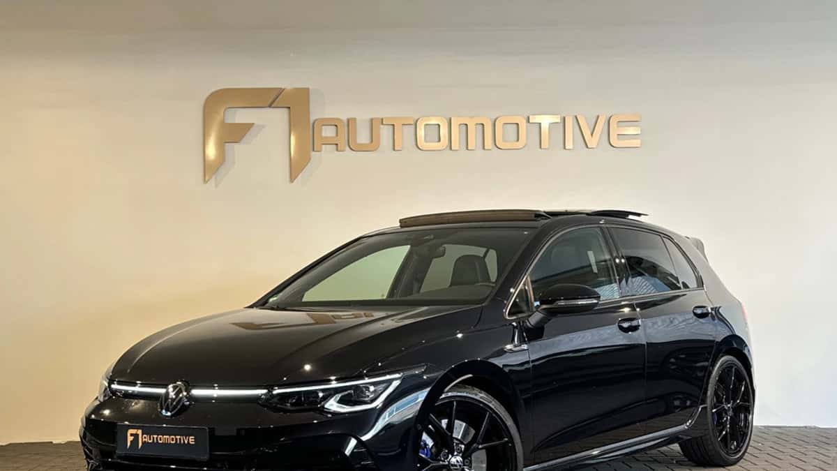 Volkswagen Golf (2023) — foto 1