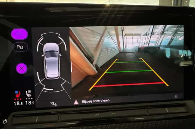 Volkswagen Golf (2023) thumbnail 24