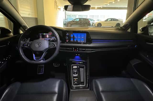 Volkswagen Golf (2023) thumbnail 4