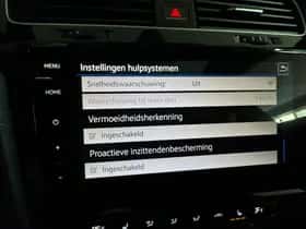 Volkswagen Golf (2017) thumbnail 33
