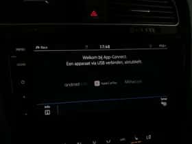 Volkswagen Golf (2017) thumbnail 38