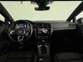 Volkswagen Golf (2017) thumbnail 4