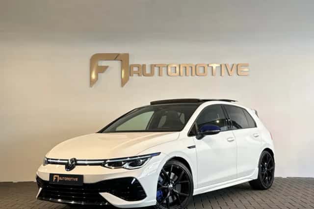 Volkswagen Golf (2023) thumbnail 1