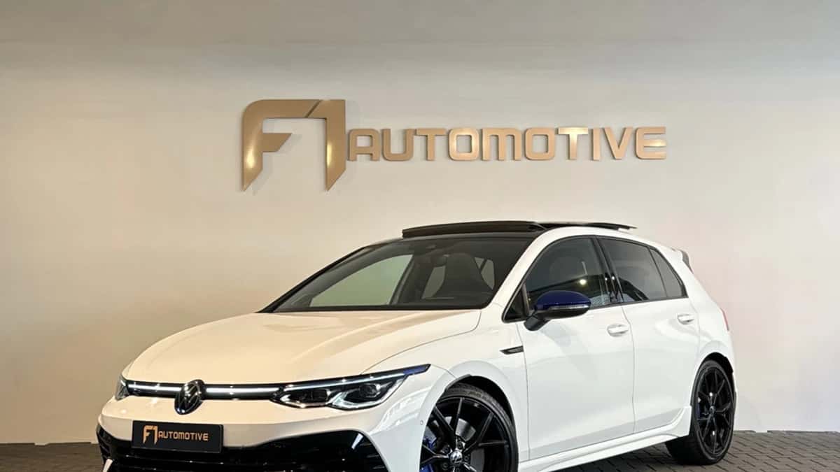Volkswagen Golf (2023) — foto 1