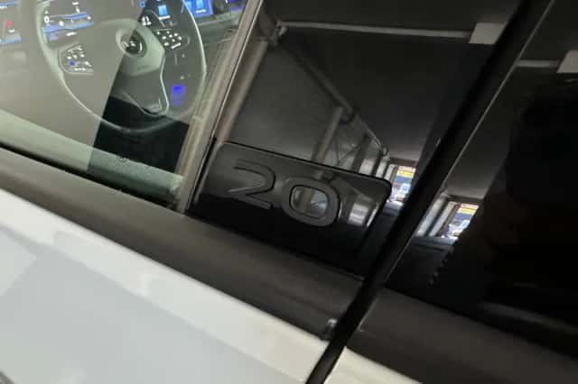 Volkswagen Golf (2023) thumbnail 17