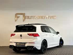 Volkswagen Golf (2023) thumbnail 3