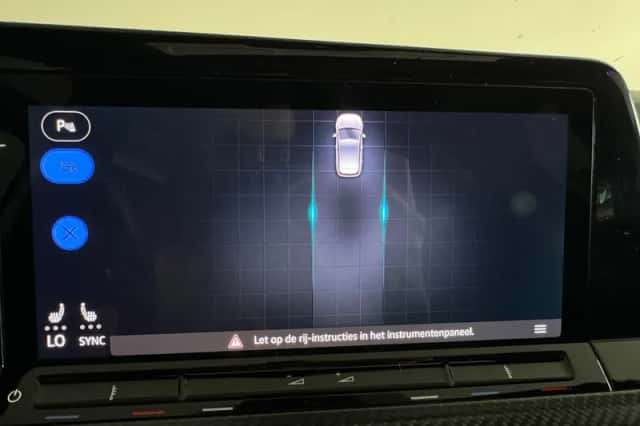 Volkswagen Golf (2023) thumbnail 33