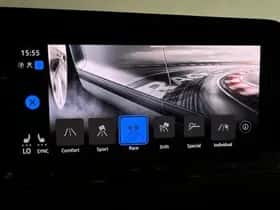 Volkswagen Golf (2023) thumbnail 34